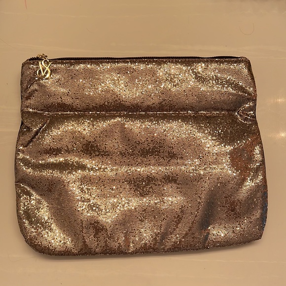 Gold - Picture 3 of 7